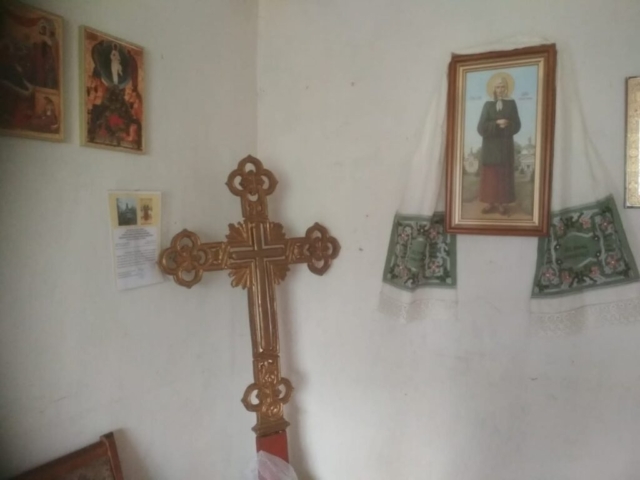 Крест с часовни св. Ксении Петербургской